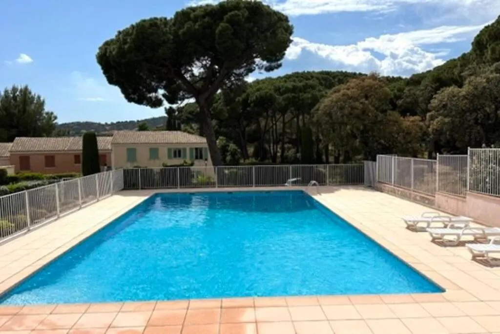 Appartement A02 Les Pins Bleus Sainte-Maxime Apartment