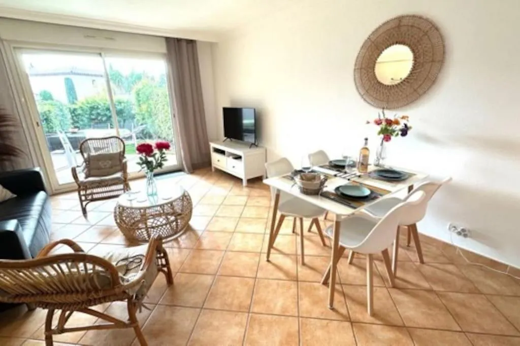 Apartment Appartement A02 Les Pins Bleus Sainte-Maxime France